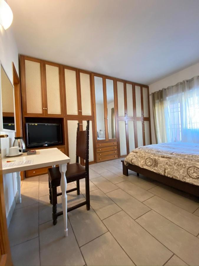 We In Rome Bed & Breakfast Casal Palocco Exterior foto