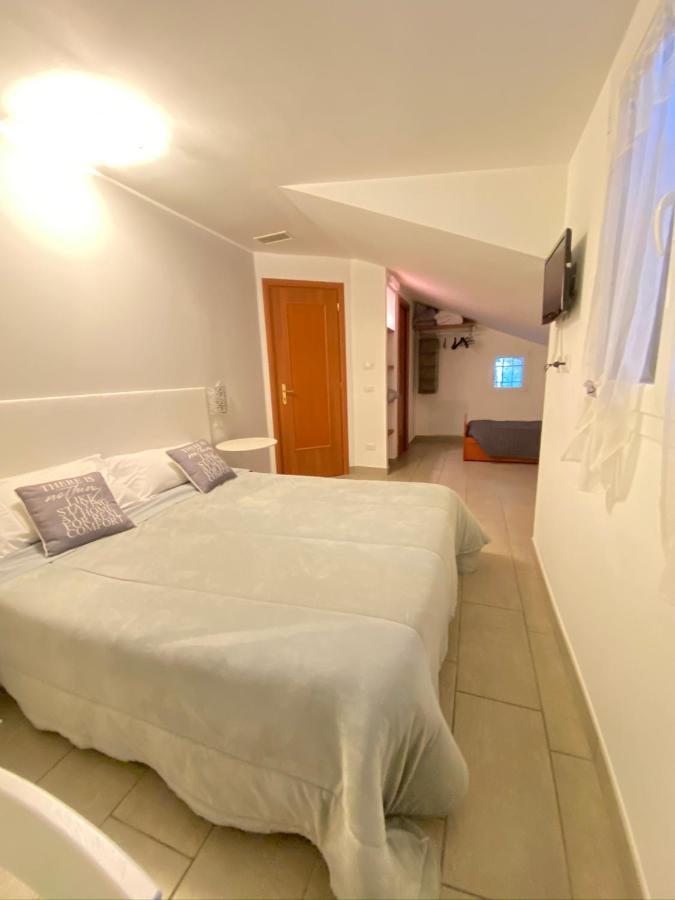 We In Rome Bed & Breakfast Casal Palocco Exterior foto