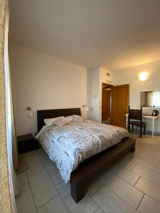 We In Rome Bed & Breakfast Casal Palocco Exterior foto