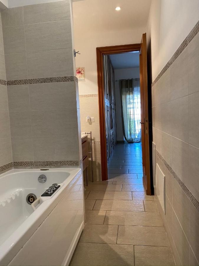 We In Rome Bed & Breakfast Casal Palocco Exterior foto